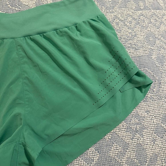 LOT of 2 Women’s LABJOY Green and AERIE Floral Athletic Shorts Sz L - Picture 7 of 13